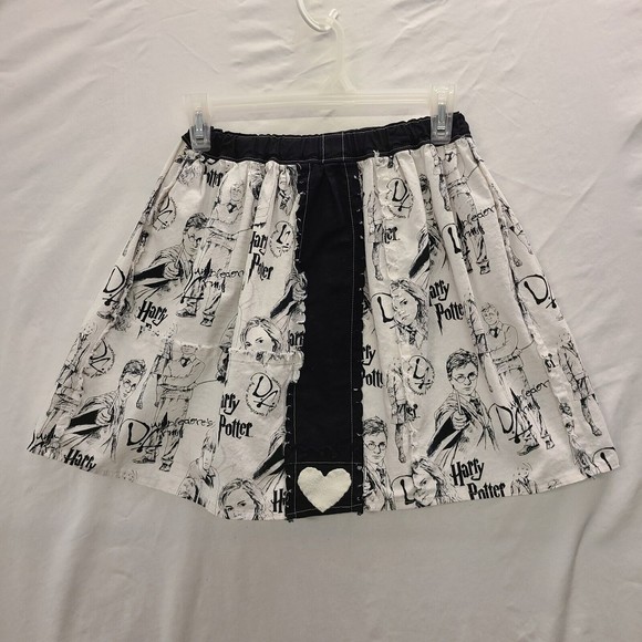 Harry Potter handmade skirt black & white girls size 7/8 23" waist 16" Long - Picture 2 of 8